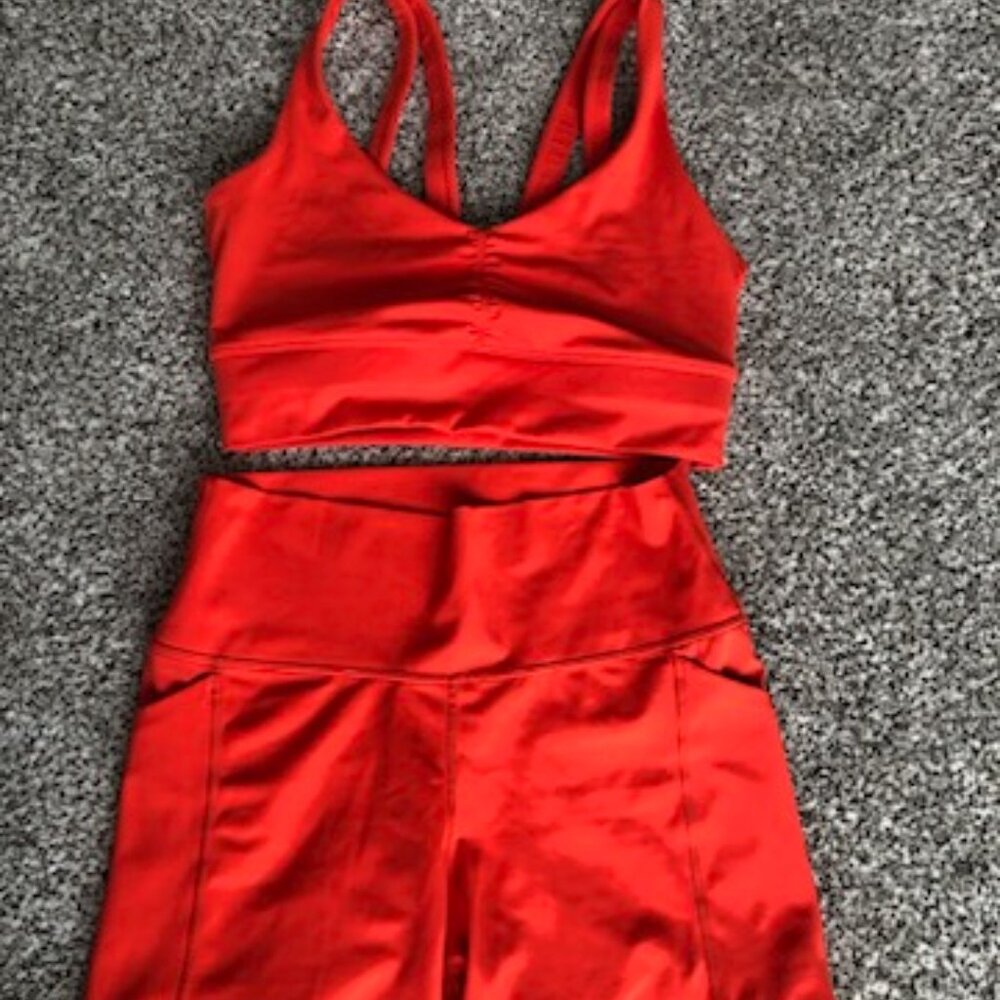 Senita Athletics Women's Workout SET orange poppy size small shorts and bra